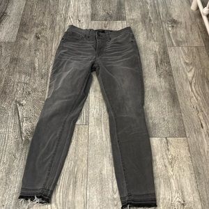 Lucky Brand Charcoal Grey Skinny jeans